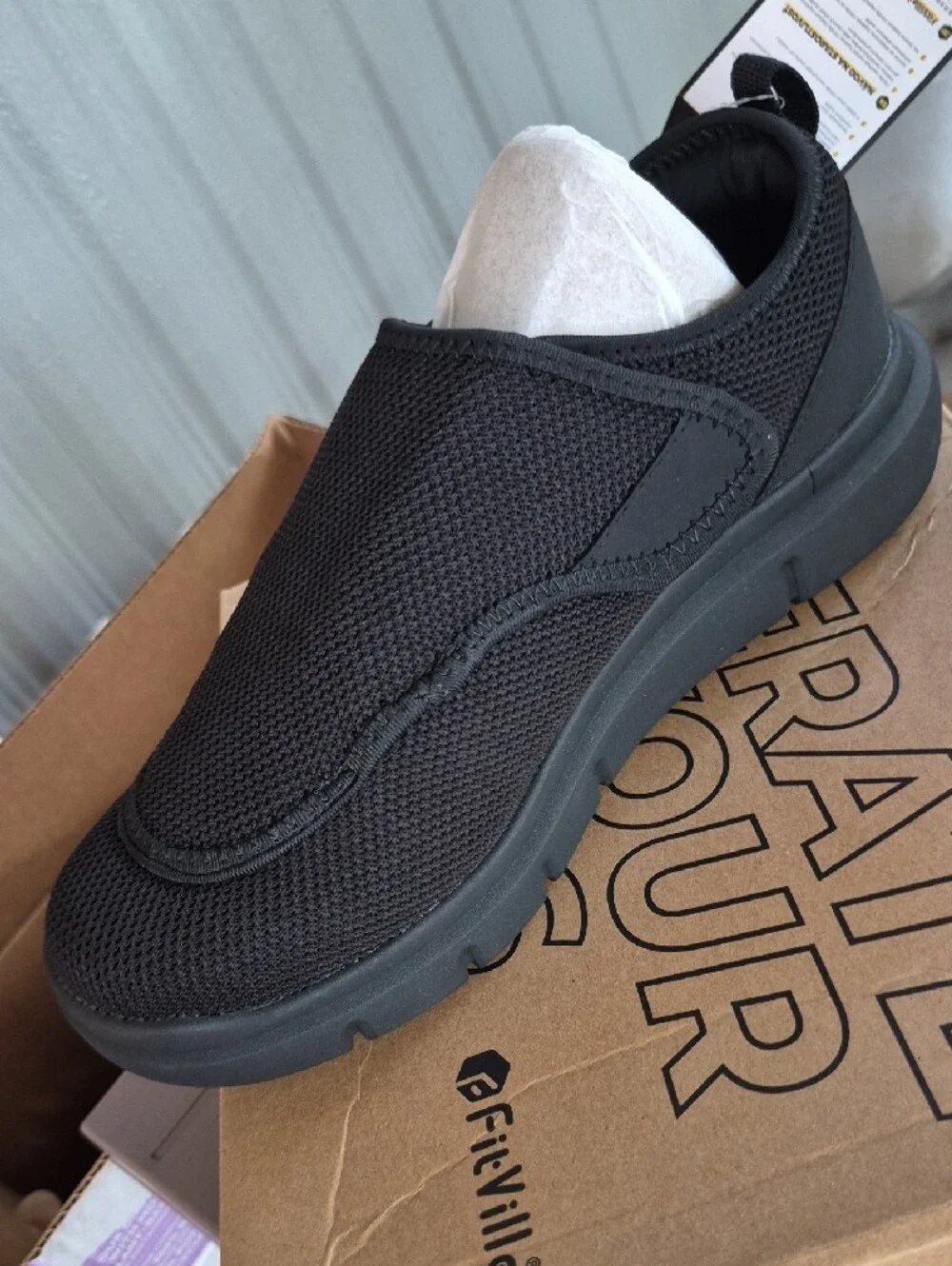 Men's Slip-On Athletic Shoe — Fitville New In Box Size 11